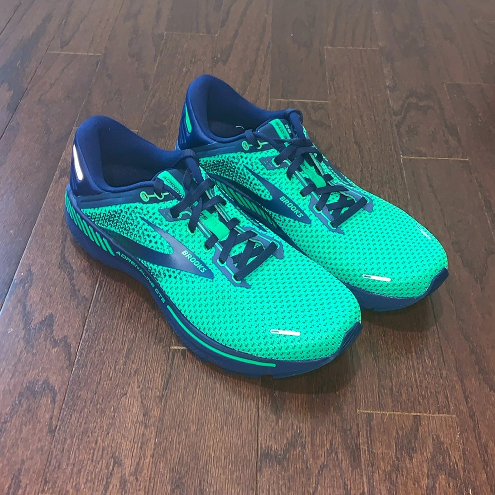 Brooks Adrenaline 22 - NEW